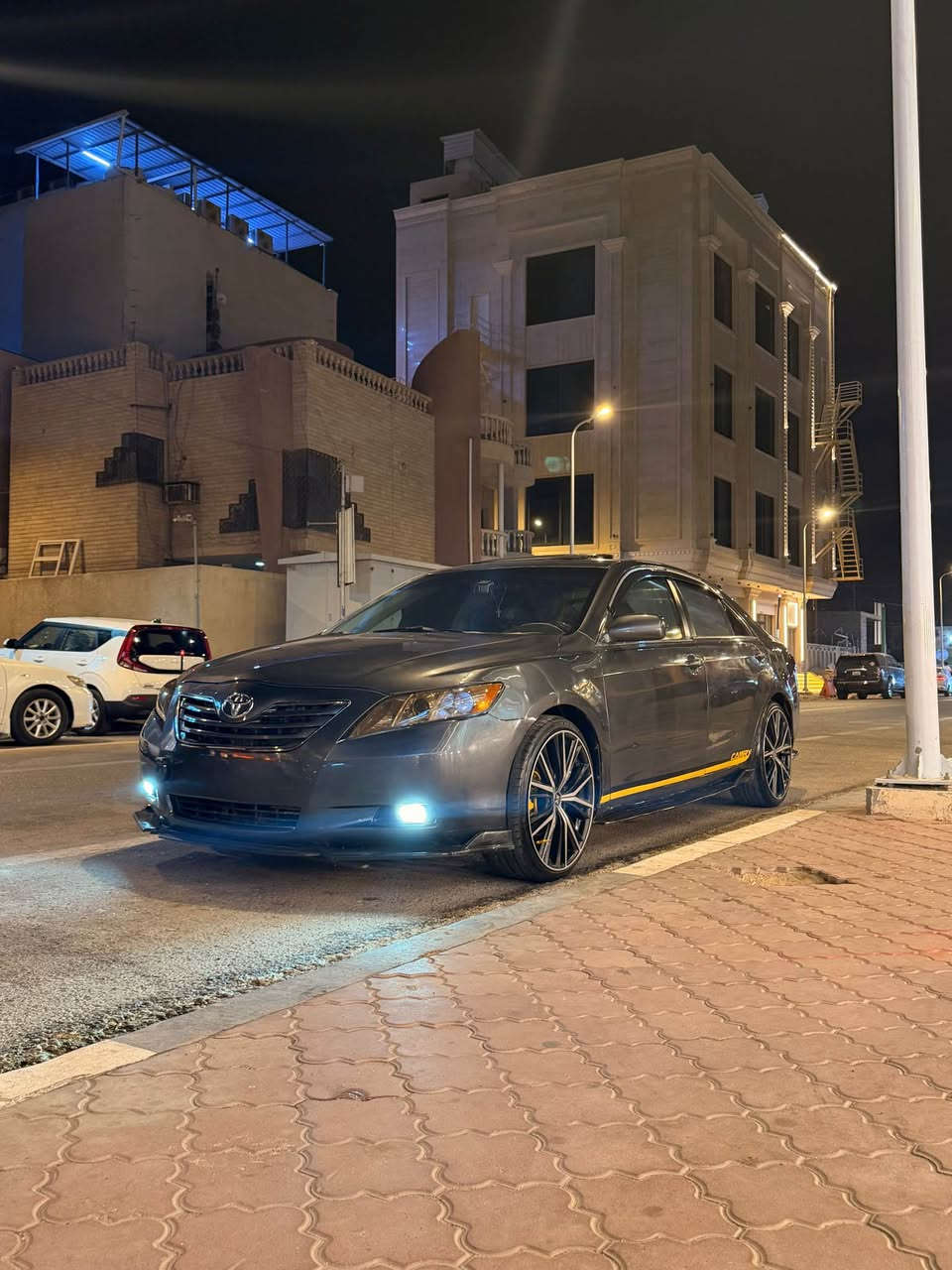 🔥 للبيع Toyota Camry LE 2009 🇺🇸

🚘 كامري LE 2009 وارد أمريكي – رقم بصرة

🔹 محرك 2.4L – 4 سلندر
🔹 قير أوتوماتيك
🔹 ماشية 220,000 كم
🔹 ويل رياضي 20 إنش 🛞
🔹 تايرات جديدة
🔹 صالون رياضي
🔹 مجموعة زنن
🔹 شاشة CarPlay
🔹 اكزوز رياضي 🔥
🔹 منظومة تبريد جديدة
🔹 مكينة جديدة
🔹 كير جديد

🎨 صبغ السيارة:
السيارة مصبوغة عام من الخارج فقط بسبب جراد اللون، والداخلية على حالها.

⚠️: حادث السيارة جاملغ السايق.

📋 الأوراق:
🇮🇶 رقم بصرة إنكليزي
✅ جاهزة للتحويل المباشر

🔧 السيارة جاهزة للفحص والمعاينة، والفحص للجادين.

📍 الموقع: البصرة
💰 السعر: [115]
📞 للتواصل: [***********] البصرة, العراق
