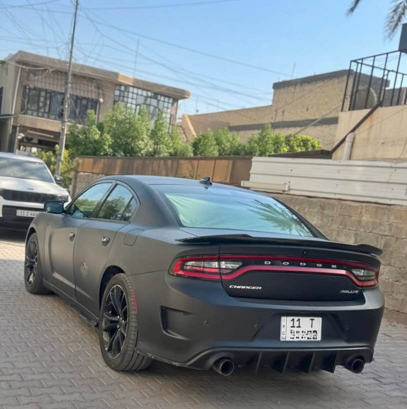 🔥 دودج تشارجر (Dodge Charger Rallye) للبيع 🔥

 دودج تشارجر (Rallye) 2017  اصـل
 مغلفة أسود طافي  (Matte Black) موجود عندي فديو قبل التغليف 
رقم بغداد ب اسمي سنوية لل2028 مداور ثاني يوم 

السيارة جاهزة بدون اي نقص 

للتواصل والاستفسار: [*********** / واتساب] الرفاعي, ذي قار
