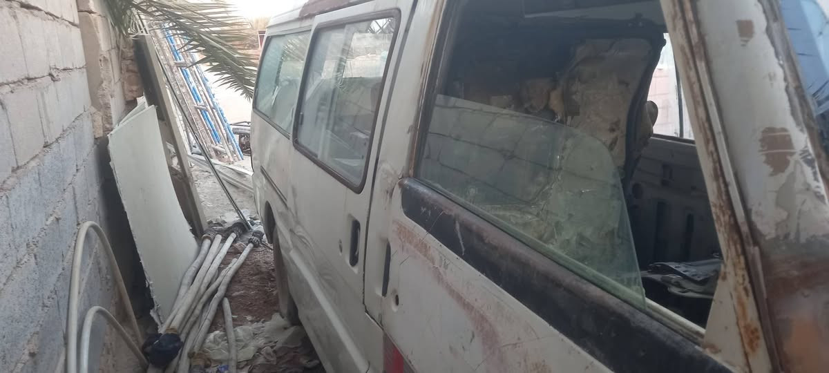 مازدا باص ١٤ راكب مديل ٩٣ محرك وحداديه جديد ضربه من البجم مصلحه بدون صبغ
السنويه منهيه من ٢٠٢٤
مكان السيارة السماوة
السعر ١٥ ورقه وبيها مجال بسيط 
***********
