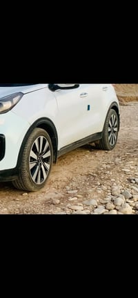 للبيع. ..او مراوس بويل قياس17.  الويل كب الأصلي الخاص بسيارة كيا سبورت...