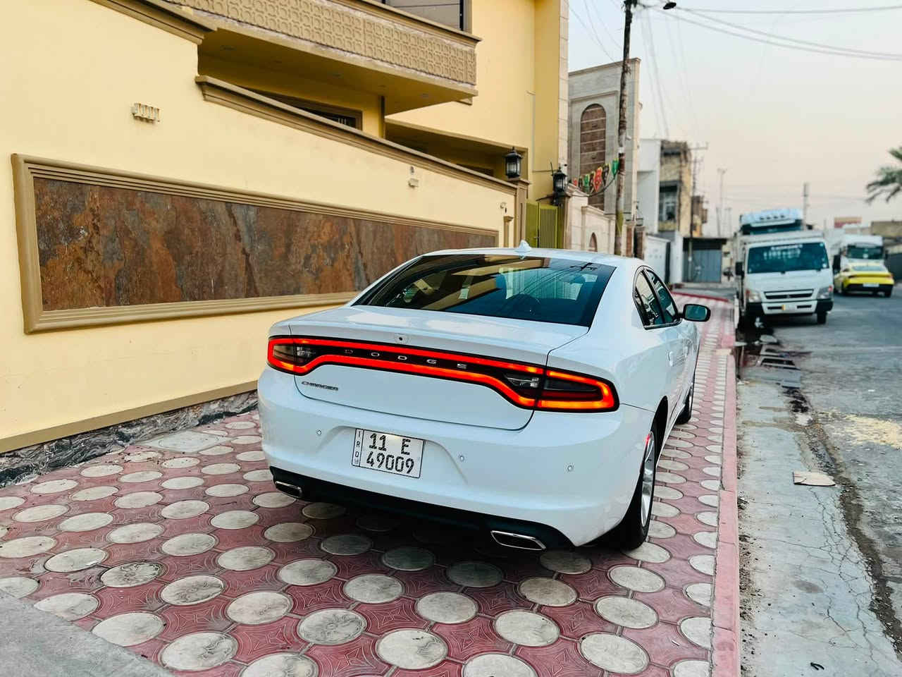 سلام عليكم 
دوج جارجر 
دخول جديد كتاب ظباط مرقمه بغداد تحويل مباشر بسم المشتري
2023 اخر اصدار🪬.
حادثه فقط دعاميه ورجعته نفسه واليرباك طاك بدله بتشبول 2023
مواصفات sxt
ماشيه 70 الف
شاشه كاربلي 
كشنات كهرباء
حساسات خلفي
زنون ابيض
كير طياره
مكان السياره (بغداد)
***********
