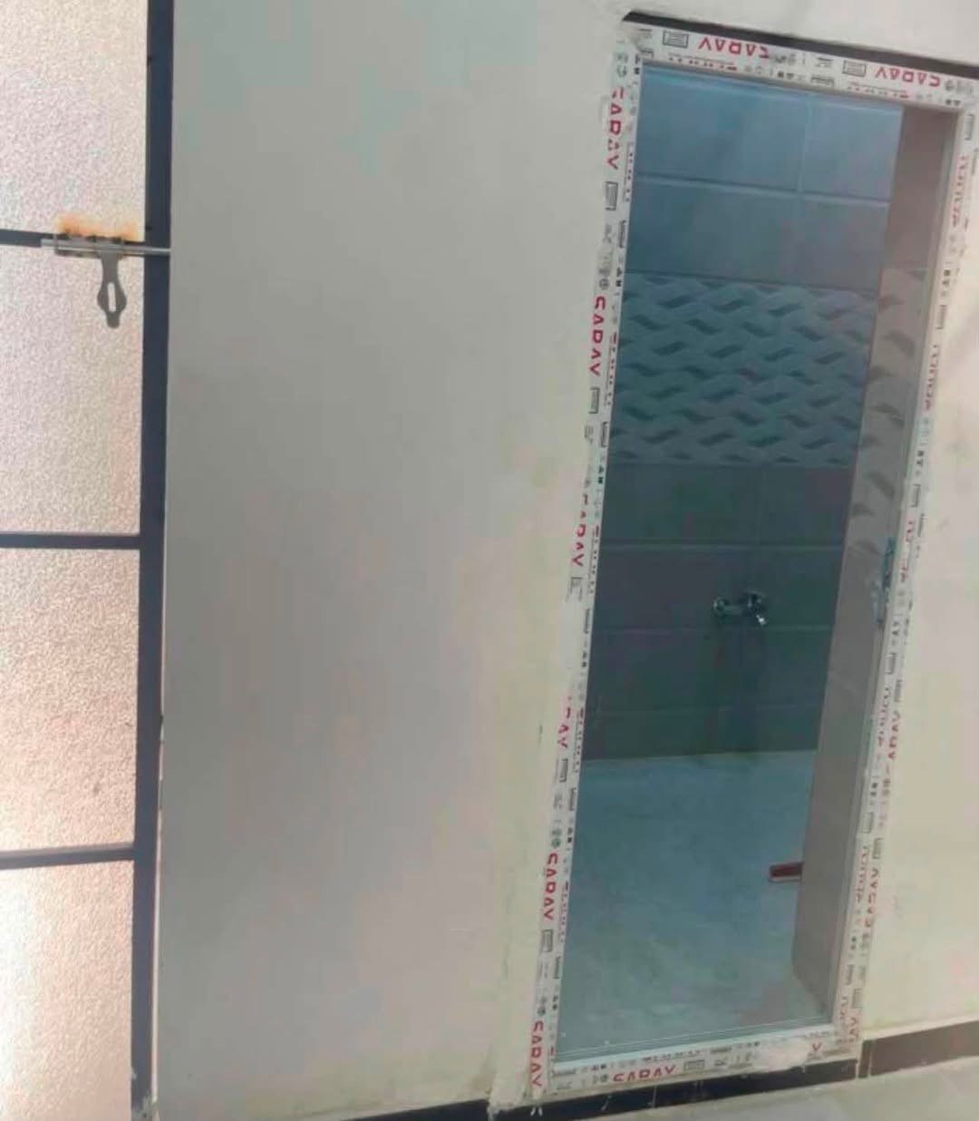 بيت طابق ارضي للايجار 🛑
العنوان : الجبيله - ضاهر بن علي📍
المساحه : 120م 
المحتويات :  2غرف منام  + صاله + صحيات + كراج 
سعر الأيجار : (650الف ) 🔴

-البيت غير مسكون سابقا جديد

للتواصل : 
***********
***********
