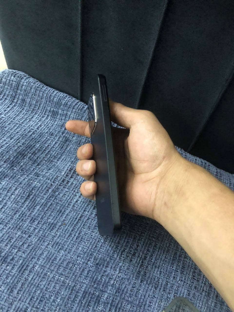 هونر x6b
ذاكره 256

رام 6+6

بطاريه 5200

ما مفتوح بس بي هاذا الفطر بل كلاس مو شاشه السعر125🔒
