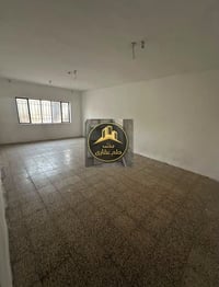 السيدية شارع الكويتي • غرفتين نوم • طابق أول