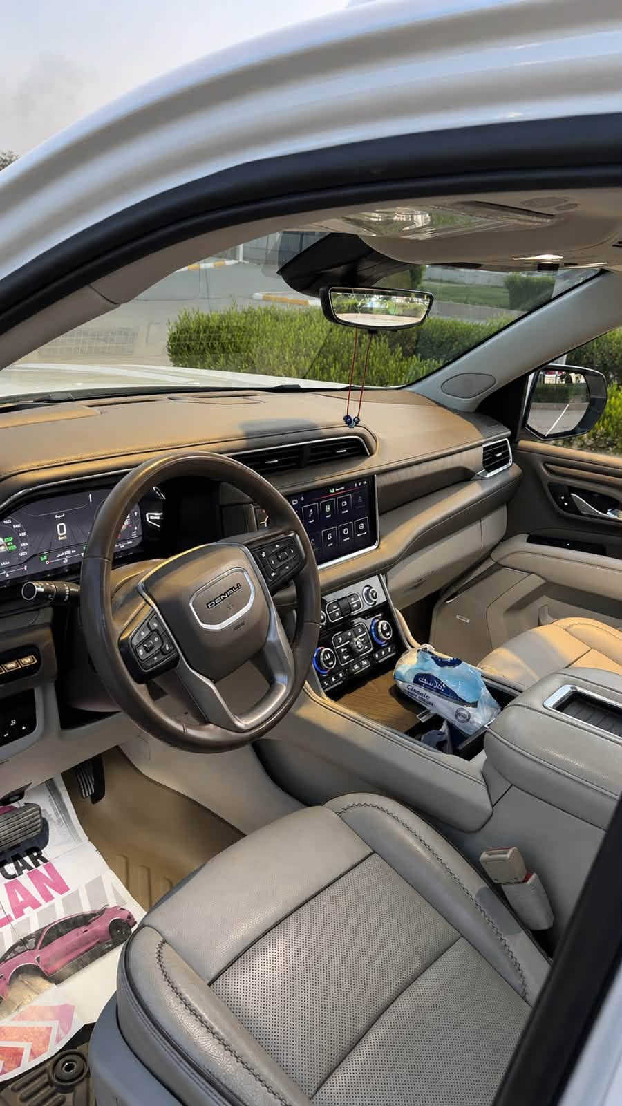 ‏GMC YUKON DENALI 2023
وكالة المنصور كفالة عامة عدا  ربع الجامغ لامامي  وسونار موجود يراسلني خاص السيارة جديدة اي نقص مابيها 
ماشية 53لف كيلو متر فقط 
السيارة  بحالة الوكالة باسمي هزة وسنوية جديدة
مواصفات الدينالي المعروفة فول

 المــــــواصـــــفــــات :

- محرك V8 6200cc 
- شاشات خلفية مع hdmi
- تبريد ٣ قطع
- وايرلس كاربلاي
- مراية كامرة
- كامرات 360 درجة
- حساسات امامية خلفية
- تشغيل واطفاء اوتو
- ثلاجة توصل درجة حرارة سالب ٥
- رادار
- نضام المحافضة على المسار
- بلك كهرباء
- فور ويل وتو ويل تتحكم بي
- جكات
- هاندبريك كهربائي
- شاشة عرض معلومات على الجامة
- ستيرن كهرباء
- نقطة عمياء
- نضام مراقبة الدسكات
- نضام مراقبة فلتر الهواء
- بانوراما
- مستشعر كشنات خلفية
- كشنات vip منفصلة
- تصعيد وتنزيل كراسي الصف الثالث كهرباء
- كشنات تدفئة+تبريد
- كشنات خلفية تدفئة
- ستيرن تدفئة
- تشغيل عن بعد
- خزن وضعية الكراسي للسائق
- منافذ تايب سي امامي وخلفي وصف الثالث
- كشنات الوسط تنطوي كهربائي ويدوي
- نضام فتح الصندوق بواسطة القدم

سعر480 ✅
للاستفسار *********** بيع او مراوس
