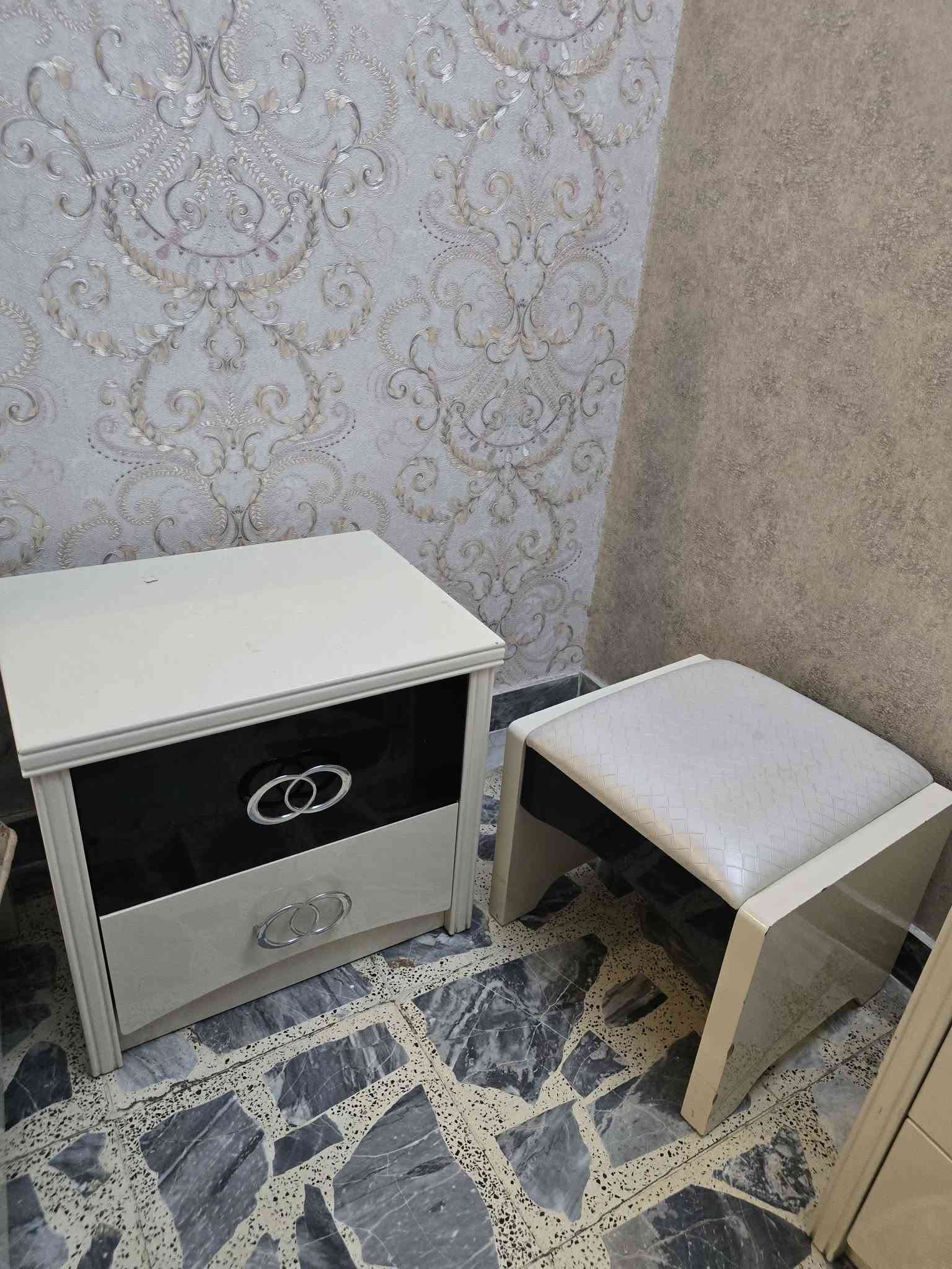 غرفة نوم اوربي • ٧ قطع • نظافة عالية
