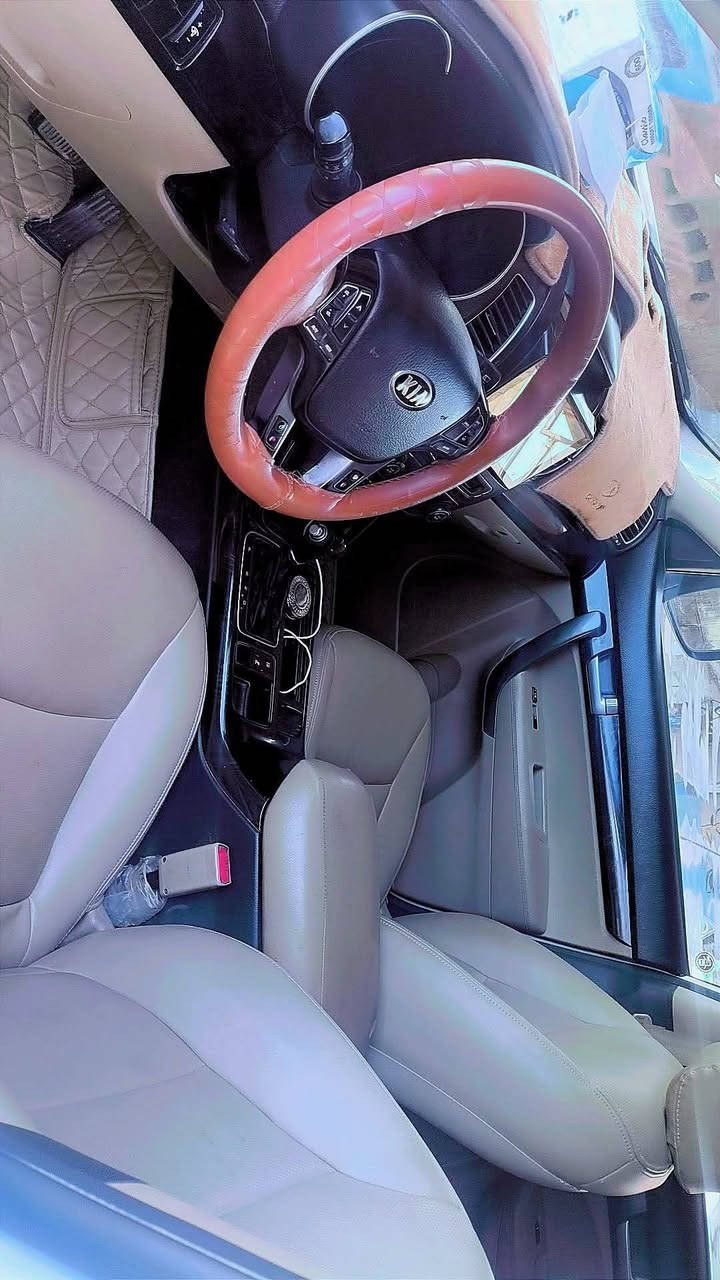 سورنتو • ٦ سلندر • ٧ راكب