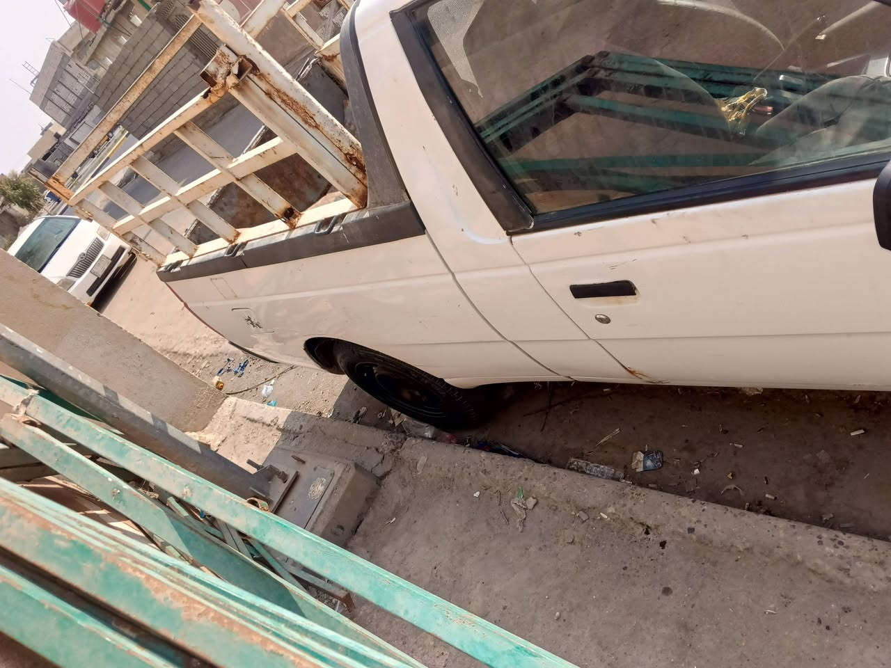 سلام عليكم عندي بيجو ادوات ادوات ادوات بدون كص السياره مكينه أدخن اوكير بل 4ايقر تبريد شغال موديل 16 حداديه 80%السعر 15اوبيه مجل
