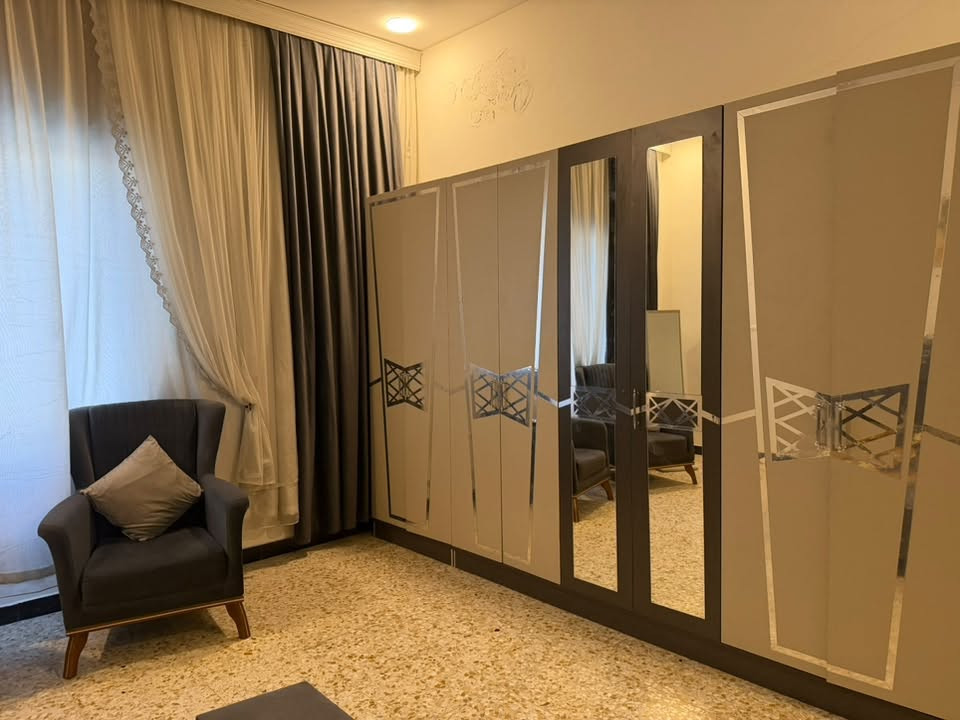 غرفه نوم تركيه بمليون ويه دوشك والكراسي تركي ***********
