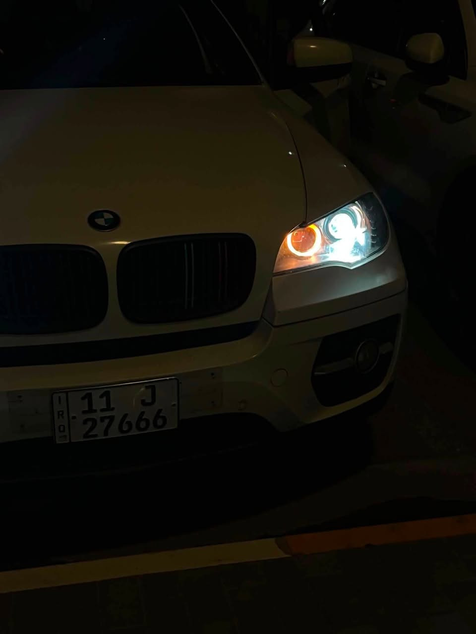 سلام عليكم 
بي ام x6 2011 فول مواصفات 
خليجي بدون ضربه بدون صبغ
محرك 1UZ لكزس حديث شوته كاربون فايبر مال شاهينه سبورت
سياره باسمي رقم انكليزي وهزه جديده
سعر 120
***********
