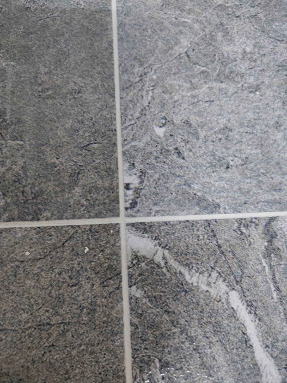 سلام عليكم شغل سيراميك داخل حديثه فقط شغلي هواي ناس مشتغل الها ويعرفون شغلي ما احمد بنفسي شغل كدامكم متفرغ حاليا ليحب يتواصل خاص او يتصل ملاحضه ليدور شغل رخيص ليتصل ولا يراسل ما اشتغل شغل رخيص جماعت لمتر 5 تارسين حديثه الله يرزق جميع 
***********
