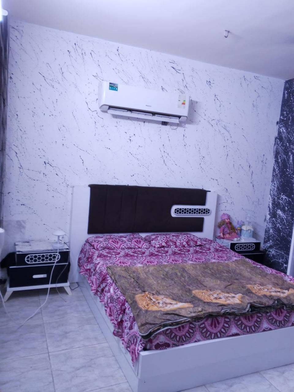 🏠 دار للبيع في الدورة – حي الآثوريين الزراعي

📐 المساحة 100م² | واجهة 5م | نزال 20م
🏡 طابق ونصف، مدخلين، غرفتين نوم، استقبال، مطبخ وصحيات.
✨ بناء 2018 ومجدد بالكامل حديثاً، جاهز للسكن أو الاستثمار.
💰 يتأجر بـ 650 ألف شهرياً.
📜 قرار قاضي بسند 25 – محكمة الدورة، وبالطريق للتطويب.
📍 قريب من شارع المصافي – المنطقة كاملة الخدمات.

💵 السعر 170 مليون وقابل للتفاوض
📞 ***********
