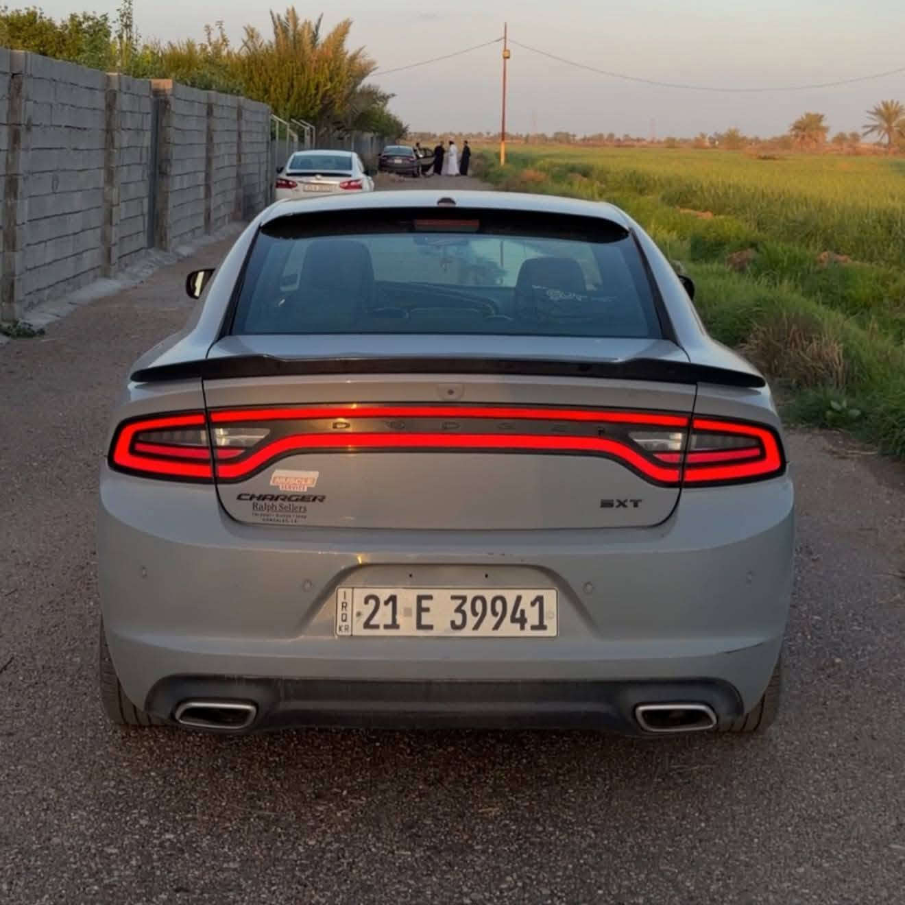 للبيع جارجر 2020 SXT
🔹 الفئة: SXT
🔹 اللون: سموك مميز جدًا 🤎
🔹 الممشى: 80 ألف ميل
🔹 الحالة: سيارة نضيفة جدًا وما بيها نواقص، جاهزة للاستخدام.
🛠️ الضرر:
جاملغ مصبوغ بدون دواخل والباب  بيه طخه بسيطة تقريبًا نص شبر. فقط معدله ع بارد
السياره باسمي 
صوره الضرر ملحقه
***********

نص مكتوب في الصور:
- BIDIMNAH
- Iraq
- 000-29175267 - 12/16/2020 - IAA BidFax.info