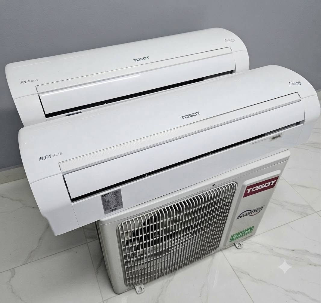 سبالت توسوت حجم (طن وربع ) عدد 2 خوات 
داخليه الضخمه 13000الف BTU 
انفيرتر يشتغل علسحب على 3 امبير  
تدفئة تبريد 
غاز 410 اجهزه نظافه 💯%  
بلاديات شركه بدون اي تصليح 
ملحقاتهن كامله 
بواري ريمونت قاعده وايرات
 وغازهن مقفول يعني جاهزات من كلشي 

سعر الجهاز 375 
اذا ثنينهن 700 

📍 مكاني بغداد الرصافه 
📞للاتصال بالرقم ***********او وتساب
يوجد خدمة توصيل 🚛 داخل بغداد
