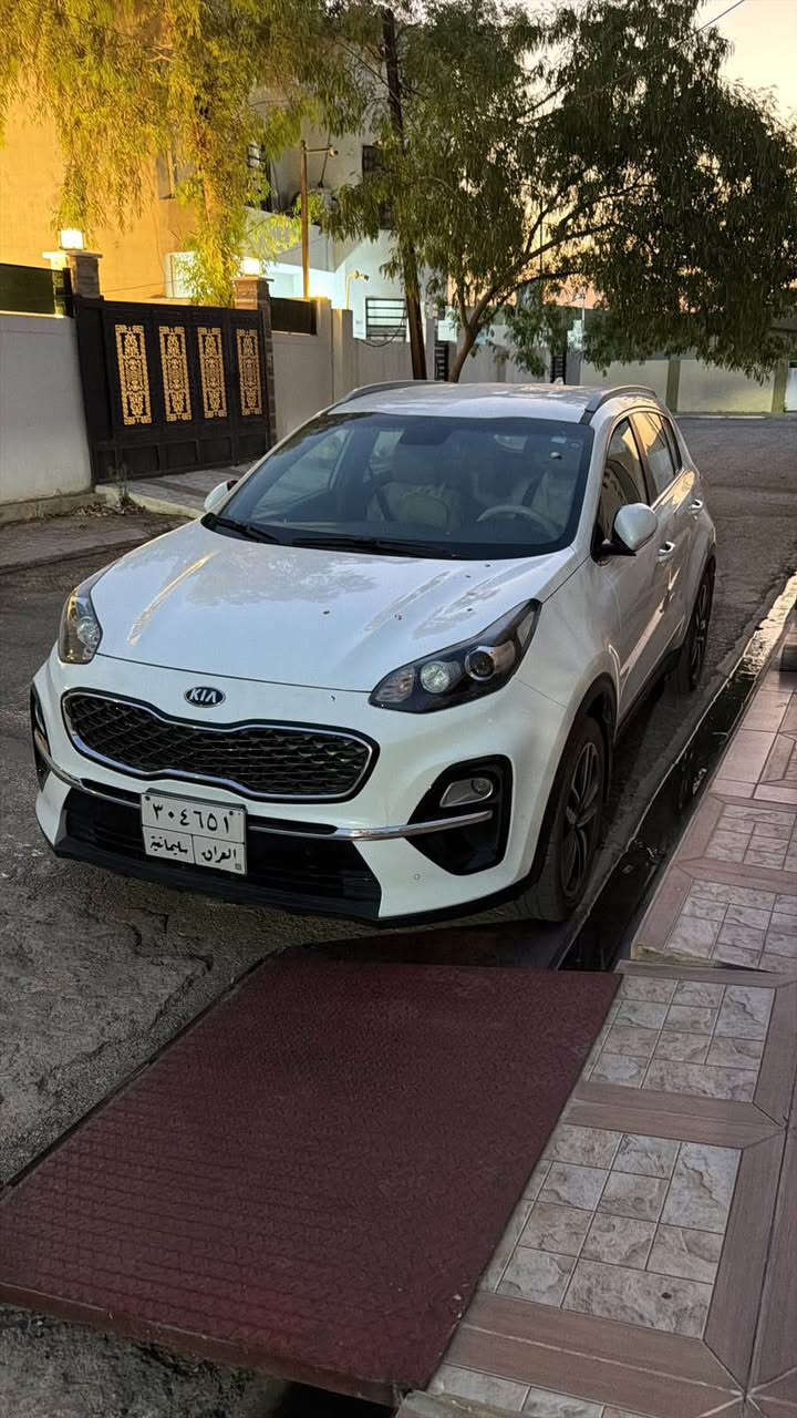 سلام عليكم 
كيا سبورتج 
موديل 2020
ماشيه 50 الف كيلو متر حقيقي 
سياره وارد خليجي(البخيت)
كير ومحرك شرط مامفتوح 
نصف باب صبغ وباقي ملاحظات موجوده بورقه الفحص 
شرط التحويل وغرامه (بطاقه بنزين موجود) 
سياره مال البيت ممتعوبه 
شراي خابرني وتدلل 
***********
*********** كركوك, العراق
