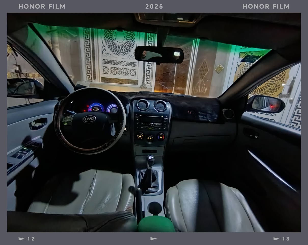 Byd g3 2013  للبيع 
محرك وكير بلادي السيارة بصمة وبصمة أبواب وتحكم بالمري والتبريد شغال السيارة ما بيها صبغ نهائيا ماشية 155 ألف مكانها بغداد 
سعرها ٤٧ ورقة وبيها مجال 
للاستفسار ***********

نص مكتوب في الصور:
- HONOR FILM 2025 HONOR FILM 12 13