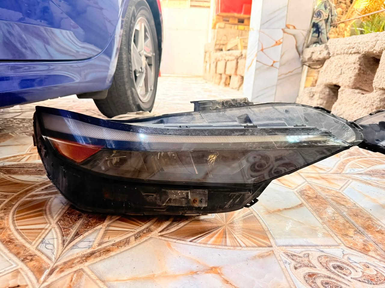 لايت النترا ٤٥ او ٢٥ الجهه اليسار امريكي عدستين شغال فول /// اما الجهه اليمين عاطل فقط العالي يشتغل الي يفيده واحد او ثنينهن بلخدمه / ***********
