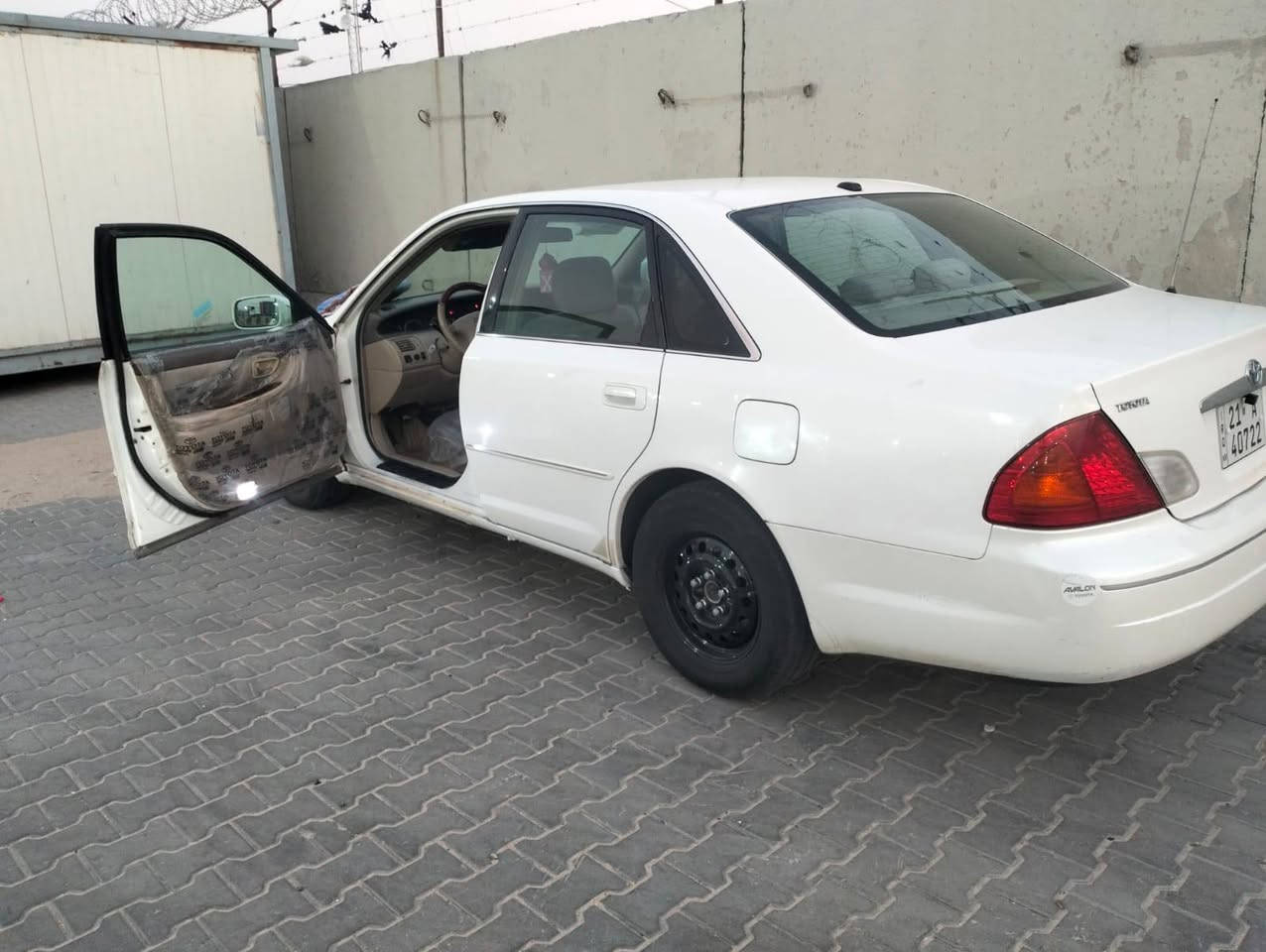 افلون 2002 كفالة من الصبغ والتبديل بيها بارد شبر شرط السونار 
مكينة كير شرط تبريد مكان البصرة العشار بأسمي حصرا تحويل 
مباشر رقم دولي السعر 98ورقة الشراي يتصل ***********
