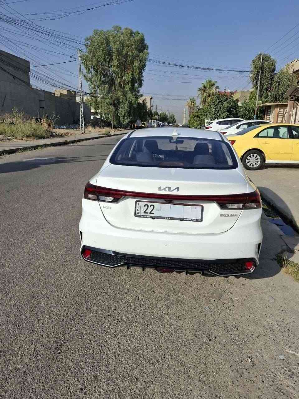 السلام عليكم  سيارة k3  24 فول تجميع صيني  ماشيه  ٣٥ الف محرك  15 دبل نوزل هاتف  *********** السعر 142 وبيه مجال الموقع موصل
