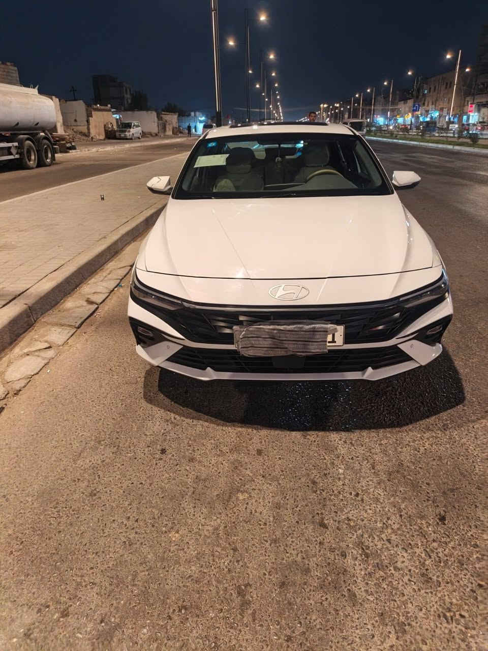 السلام عليكم
النترا خليجيه موديل ٢٤
محرك ٢٠٠٠ باسمي 
كفاله ماعدا الدوسه طخه
فول مواصفات 
بصمه تشغيل عن بعد 
بيه مواصفات بعد‏‪***********‬‏ البصرة, العراق

