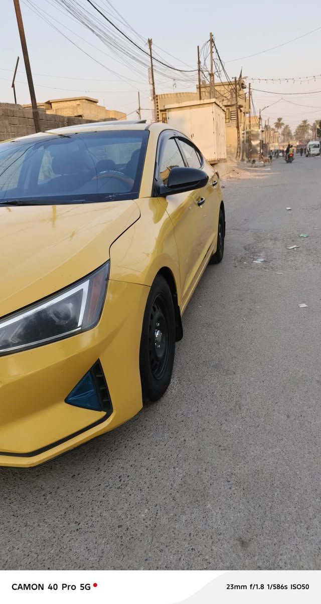 سلام عليكم الانتره للبيع موديل 2020 فول مواصفات 1/1 حادثهه جاملغ وبنيد مصلح بارد نفسهن بدون دواخل تخم تاير تدفئه تبريد ثلج كهربائيات كلهه على وضع الشركه سياره احله من الصور السعر 122 وبيهه مجال بسيط المكان بغداد المشتل *********** /***********
