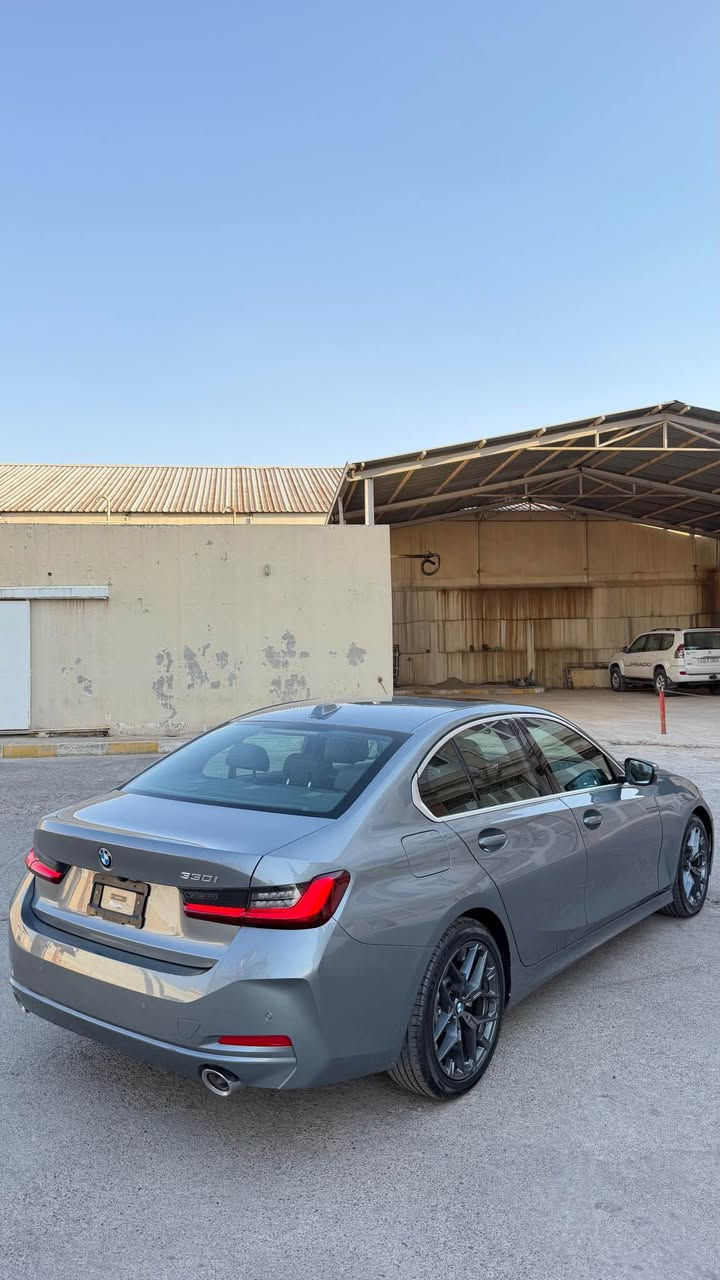 السلام عليكم 
 BMW 330i 2025
شكل جديد✅
سعر :269و مجال  

گير +محرك + شاصى + لغد + راديتر كله بشرط 
ملاحظة السيارة :
فقط حافه بوند و جملغ صبغ   بدون نقطه دواخل
ارباگ طاك مرجع بلادى 100%

سياره جاهزه ما بيها دنار مصرف 

فـــــول مـــواصـفــات ١/١
فتحة 
اربعة ابواب بصمة
بصمة تشغيل 
تشغيل عن بعد (𝐑𝐞𝐦𝐨𝐭𝐞 𝐒𝐭𝐚𝐫𝐭)
هاند بريك بصمة 
مرية شفط كهربائي 
شاشة دشبول ديجيتال
سستم سماعات (𝐁𝐨𝐬𝐞)
كاميرة خلفي
اوتو ستارت (𝐀𝐮𝐭𝐨 𝐒𝐭𝐚𝐫𝐝)
اوتو ستوب (𝐀𝐮𝐭𝐨 𝐒𝐭𝐨𝐩)
تحديد سرعة ‎
رادار امامي (تحديد مسار)
رادار جانبي  (نقاط عمياء)
رادار خلفي (التحذير من الاصطدام)
حساسات امامي
حساسات جانبي 
حساسات خلفي 
كشنات جلد 
كشنات كهربائي
كشنات خزن+ميموري 
كشنات تبريد
كشنات تدفئة
استيرن تدفئة
تحكم استيرين
استيرن كهربائي 
استيرن خزن+ميموري 
تبريد لمس
تبريد مركزي 
لايتات ليد وعدسة زينون بيلادي
بلوجكترات ليد زينون بيلادي
بكلايتات ليد بيلادي
ويل كروم
وبعد هواي مواصفات …
تفاصيل اكثر الاتصال علی ارقام التاليه ‏
***********
                                                  WhatsApp - Vibir
📞 [hidden information]

عنوان📍عقره 

‏ اكر, نينوى
