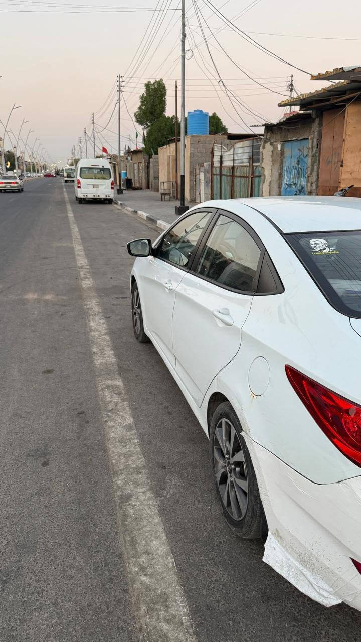 السلام عليكم
سيارة اكسنت ١٦ مكينة١٦٠٠ جديد
كير كفالة الحدادية جديدة السيارة مكفولة من التبديل والصبغ بيها ضربة بالباب كما موضح بالصورة
التبريد بي ضعف يفصل
سنوية جديدة باسمي 
السعر ٩٥ وبيها مجال مكاني البصرة الامن الداخلي
للتواصل ***********
