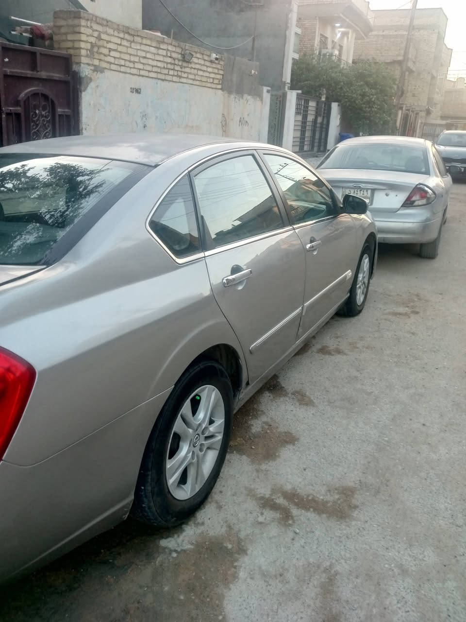 رينو سافرون للبيع مكانه ببغداد رقم بابل دولي عارضيها ب 80 وبيها مجال رقم الموبايل واتساب@***********
