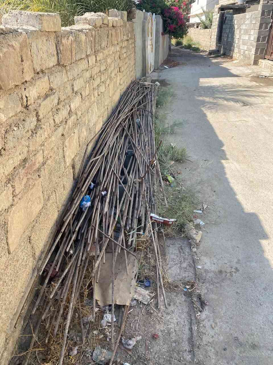 السلام عليكم.
عندي. طن شيش. ابو النص. مستخدم.

اخو جديد. كله عدل ونضيف. بيدي فلشته السطح بدريل. 

احتمال اكثر من طن مامتاكد منهن. 

و٨ اشياش. ابو الخمسه. ابو ١٦. مال جسور. 

الي يريدهن هيج او وزن بالخدمه. 

شراي اتصل. او واتساب. 

 .

***********
