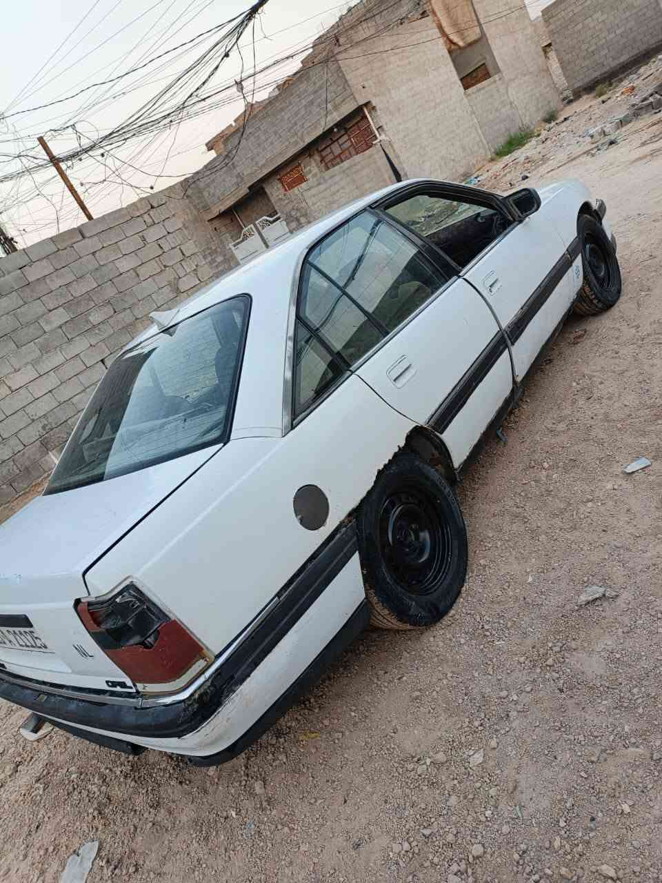 سلام عليكم اوبل اوميكا للبيع 
رقم الانبار دولي سنويه الى 2030 تحويل ثاني يوم موديل 91 تخم تاير غرفه نظيفه صدر خلفي امامي جديد كير اوتو محرك بي تبخير قليل بيها خويس تلكيطات مكاني فلوجه سعر (17)وبيها مجال (***********) عباس الجميلي  حساب راعيها
