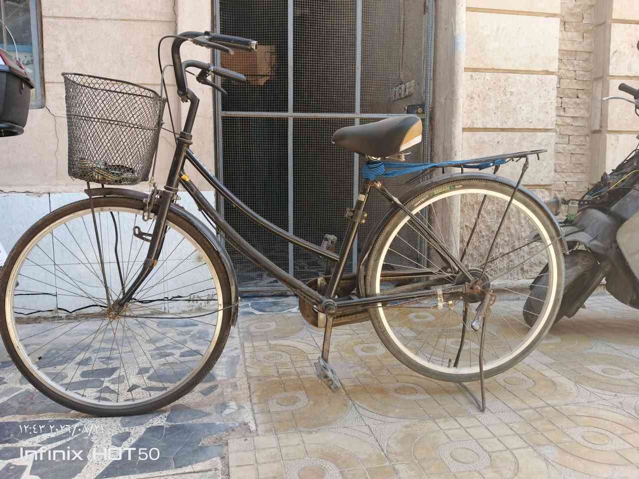 بناتي حجم 26 بلادي جاهز
السعر 75 بغداد حي تونس 
***********
باسكل راقي وجاهز وبلادي واخو الجديد
