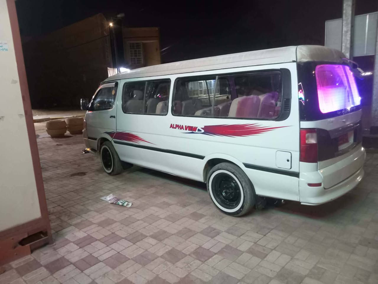 السلام عليكم فتون موديل 9 السياره نضيفه رقم شاصيه خايس مكينه وكير وعقل وضفيره حاويه شادهن جدد قبل شهر ونص ابيعك كوم حديد اتكفلك سرقه وعشاير وكعدك يم راعيه المالك السعر 30 قفل‏‪***********‬‏
