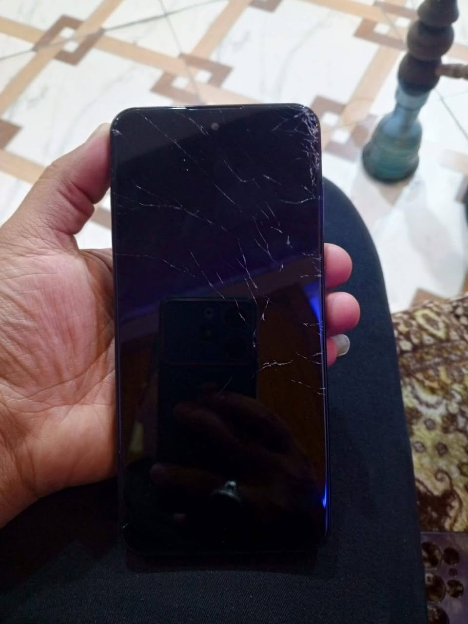 سلام عليكم جهاز مراوس مكان ناصريه جديد بكارتونه صار سبوع ذاكره 500 طيحه وتفطرت الشاشه وريد اراوسه مابي شي ضجت من لكسر وجديد كارتون سبوع صار ماخذه 
***********

