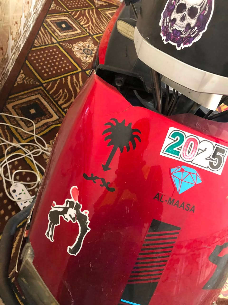 دراجه الماسه ملف 2000اضراره بسيطه نقصه 5بطاريات وحده جديده انولي ونقصه جوزه تشغل جطل السعر 275 بيه مجال بسيط عنواني ابو غريب الحمدانيه الاول رقمي ***********
