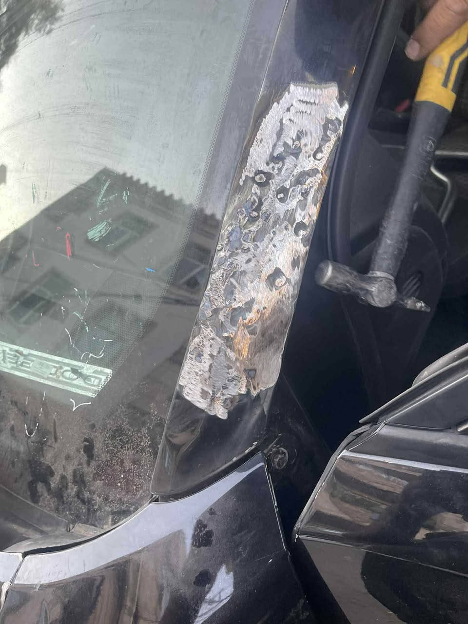 السلام عليكم چارجر للبيع rt 5700موديل 23 ماشيه ١٤ مايل مكان عامريه رقم سليمانيه الشراي يتصل *********** السعر ٢٧٠
