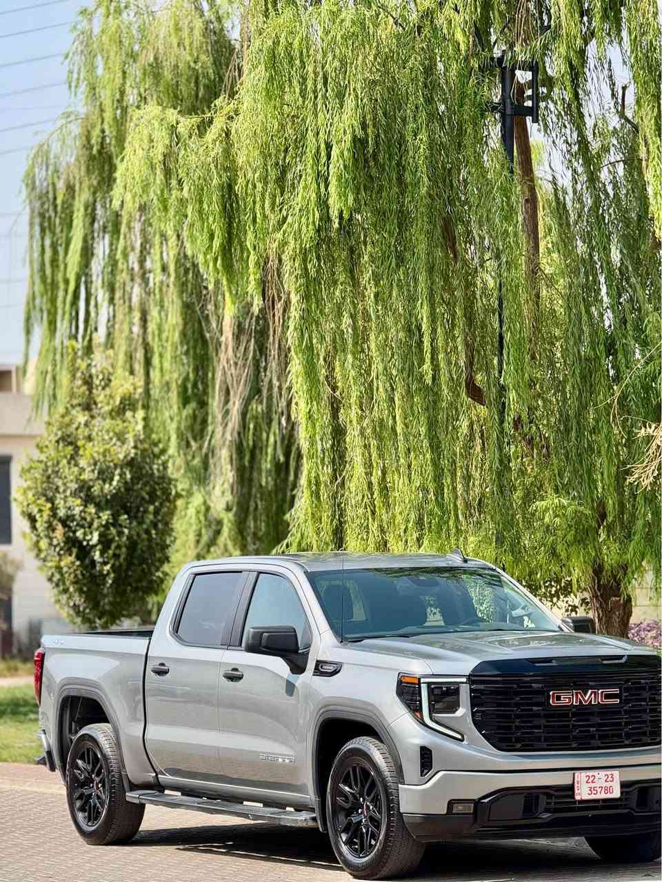 GMC SIERRA 2025 
جیمسی سیرا ٢٠٢٥ چوار بستۆنی تۆڕبۆ ماکس دەرگا گەورەی بۆدی کورتە دەبڵ ئەکسل 
١٦هەزار مایل ڕۆشتوە 
ڕاداری پێشو دوا بەسمە ئەوتۆ ستار ستۆپە شەخالە 
یەک پارچەی بۆیاخە بێناو گرتن 
نرخ:٣١٠
*********** السليمانية, العراق
