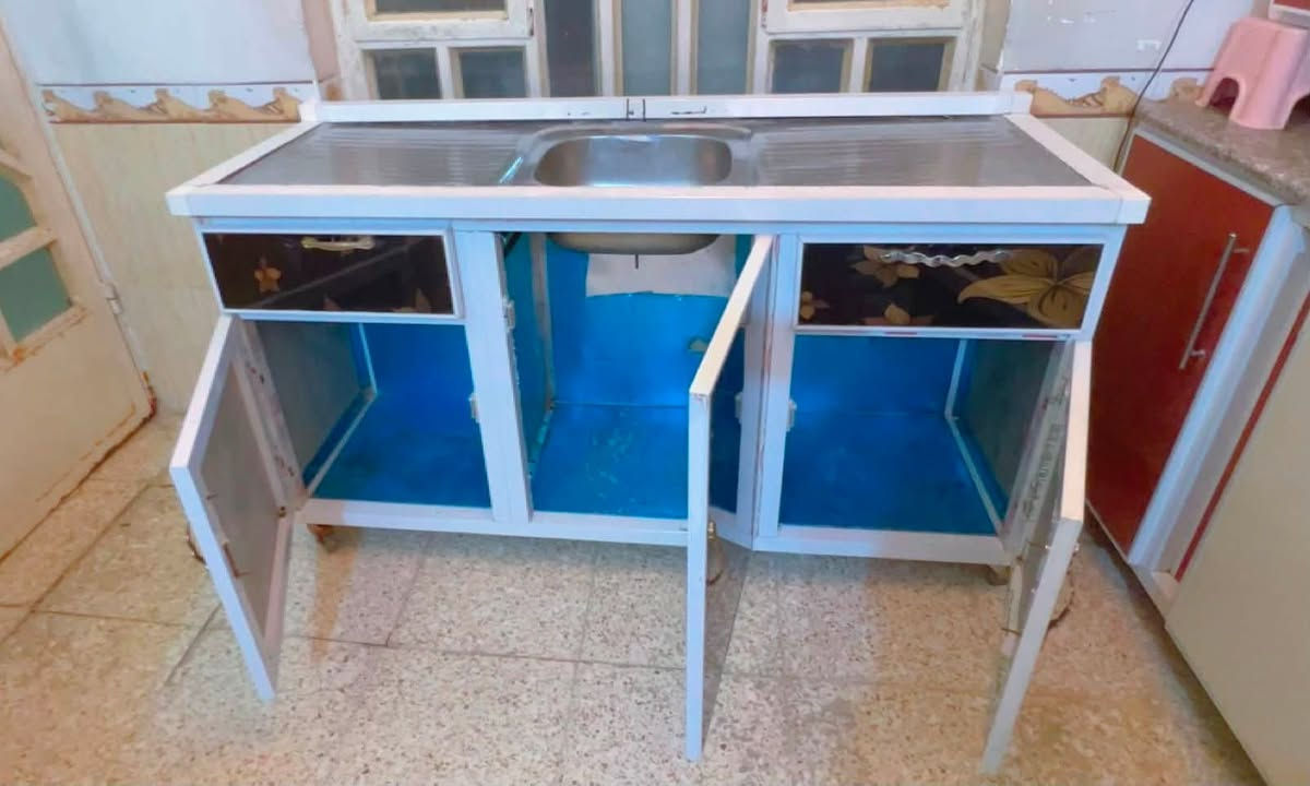 سنكي للبيع الطول مترونص  *********** لمكان الديوانيه
