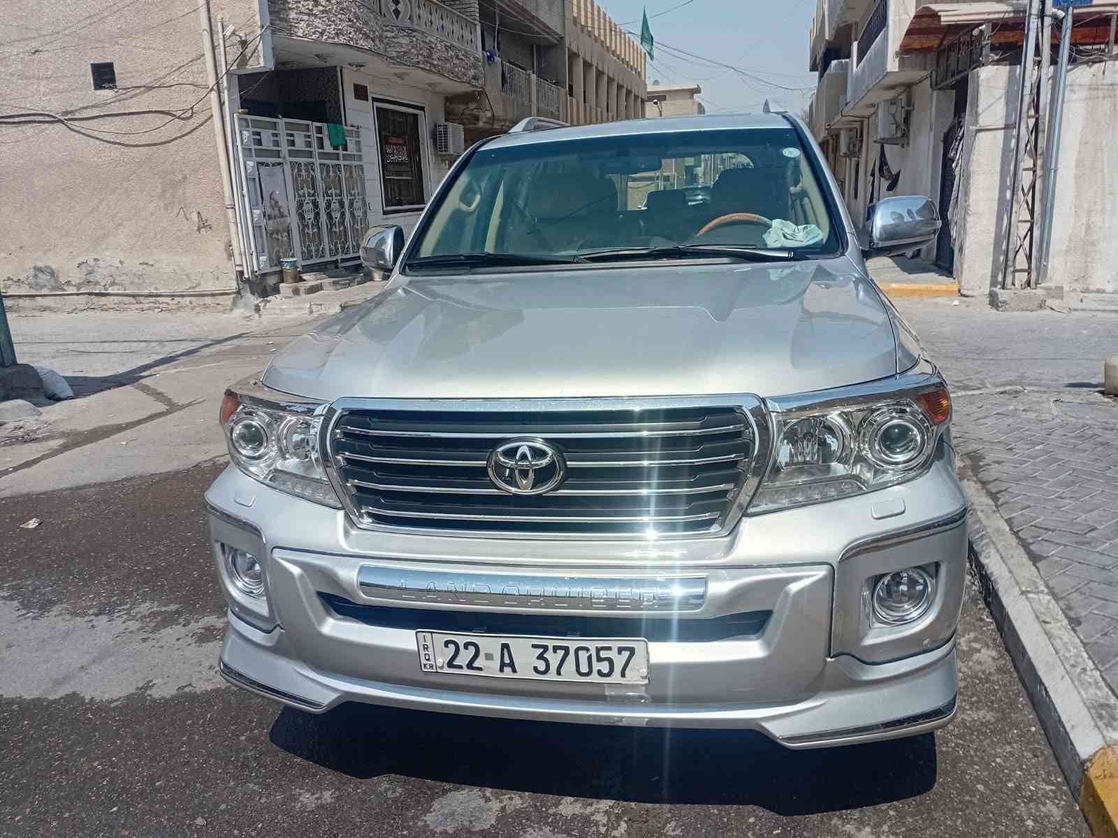 السلام عليكم لاندكروز ٢٠١٣ ستة سلندر ٧راكب فول مواصفات مكفولة عدة بارد بمكانين كلش قليلات السعر ٣٢٥وبيها مجال غير متواجد على الفيس الاتصال على هذا الرقم صاحب السيارة *********** العنوان بغداد الجديدة
