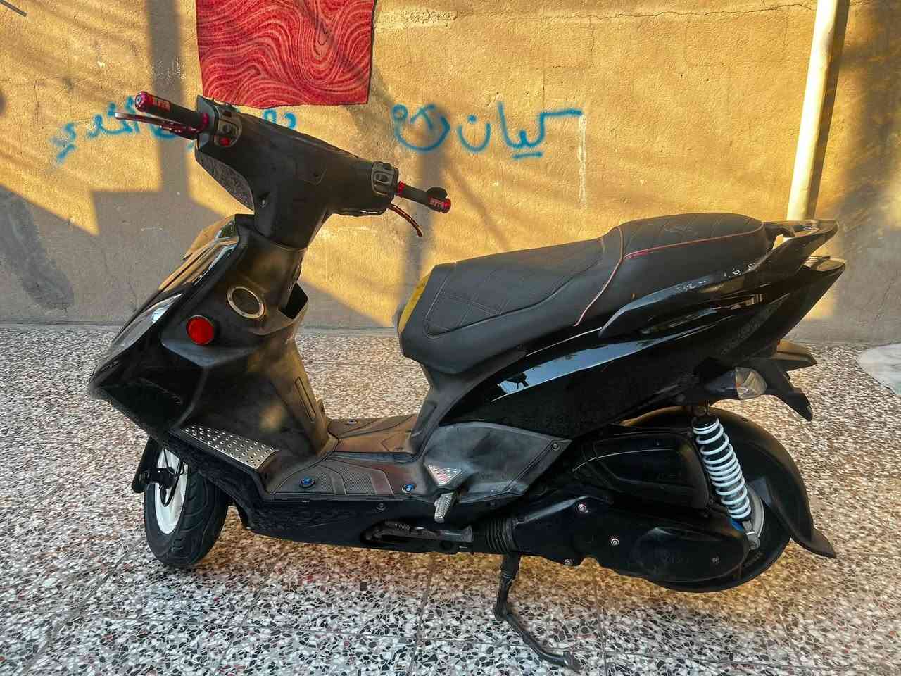 دراجة GTR
الدراجه قبل فتره طالعه من الرمبة 1350 الله شاهد

مكفوله من كلشي اضمنها من كل النواحي 

الدراجه كفراتهة البلادية مضمومه هية ودبلات 

كفراتهة البلاديه لون ابيض وزرك ذني اني شديتهن 

بانزين كله محسن دهن امزويل مدارا علا اخر 

حباية تجي وشوف بعينك دراجه مو مال شارع

تايرات نضيفه ادامه كامله كزوز رياضي تايوان 🇹🇼 بلادي 
 
دراجهة كامله مكمله عارضهة 925 وبيهة مجال 

مكاني جسر ديالى القديم *********** اتصال 

وتساب***********
