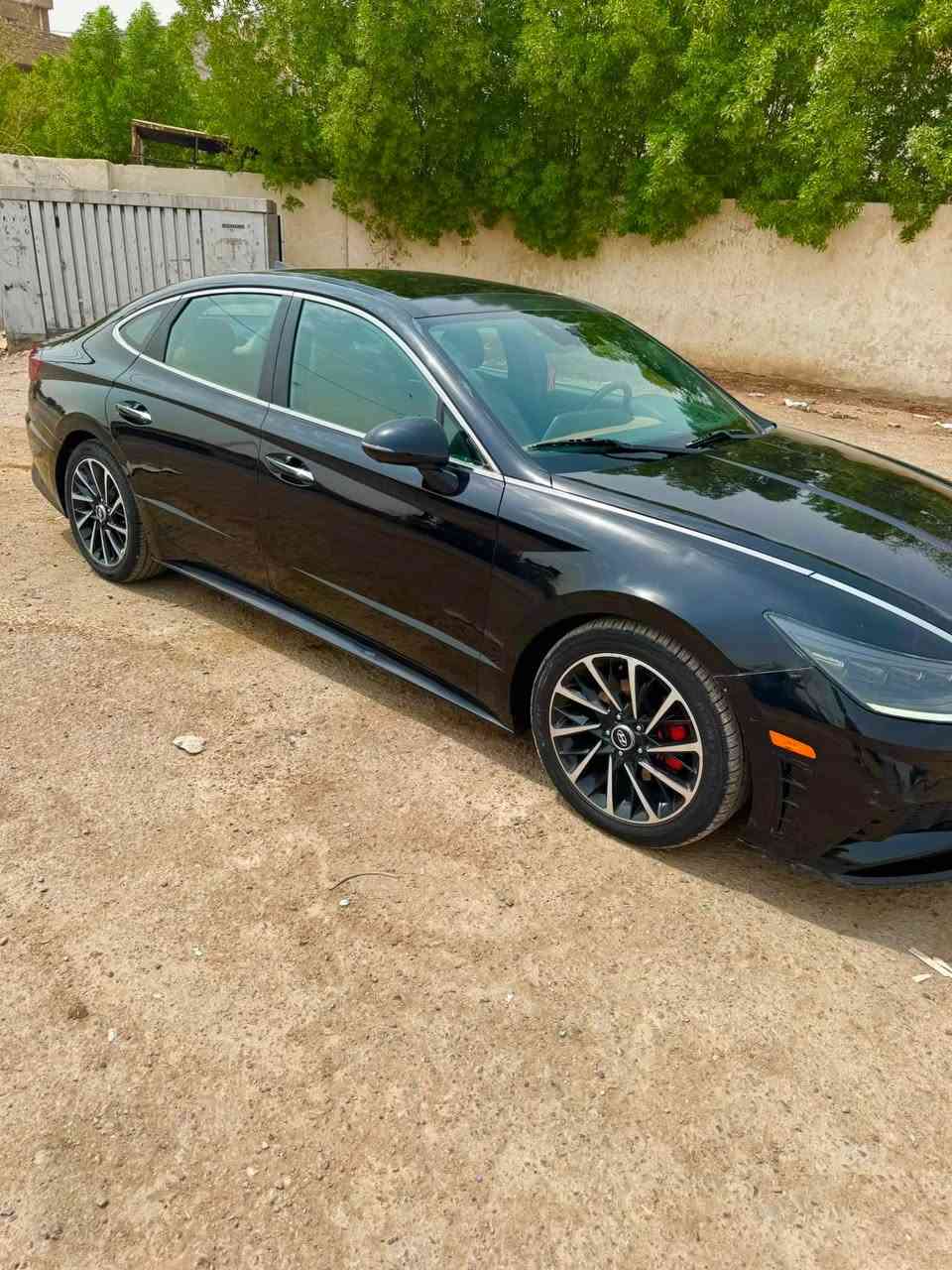 السلام عليكم/سوناتا للبيع موديل 2021 حادث جاملغ ايسر مع قبغ جنطه وبيها تصليح بارد كما موضح بالسونار / رقم بغداد بأسمي/كشنات جلد تدفئة وتبريد بالكشنات/السياره فول مواصفات 1/1 مكاني بغداد الحبيبية دور نواب الضباط السعر 140$ /***********
