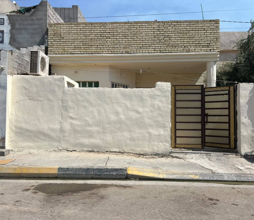 بيت للبيع معمل السوس نزله الحسينيه مساحته150 بيت كامل دون اي نقص الاستفسار   ***********
