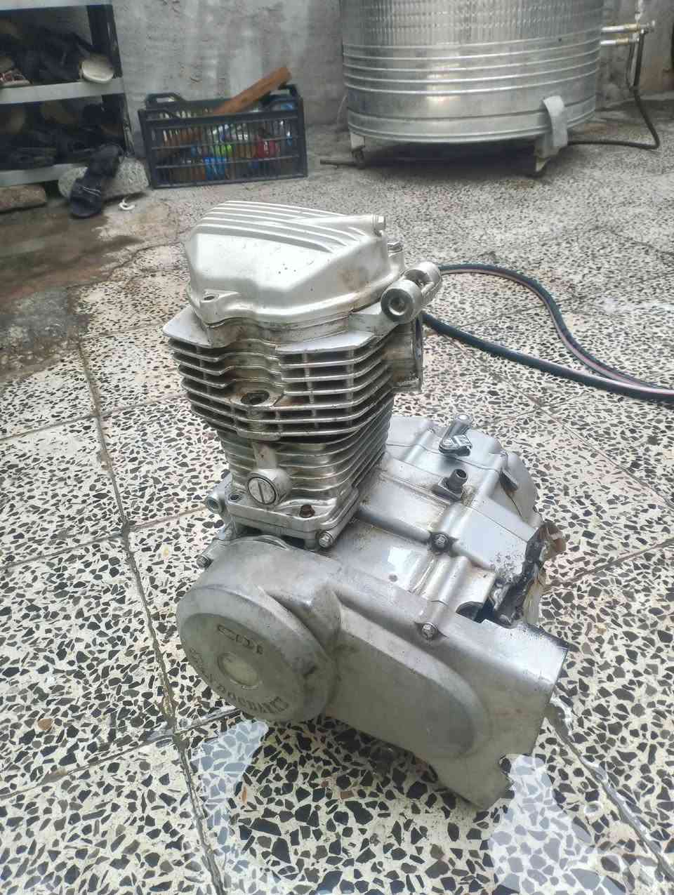 محرك • كاور • نضيف
