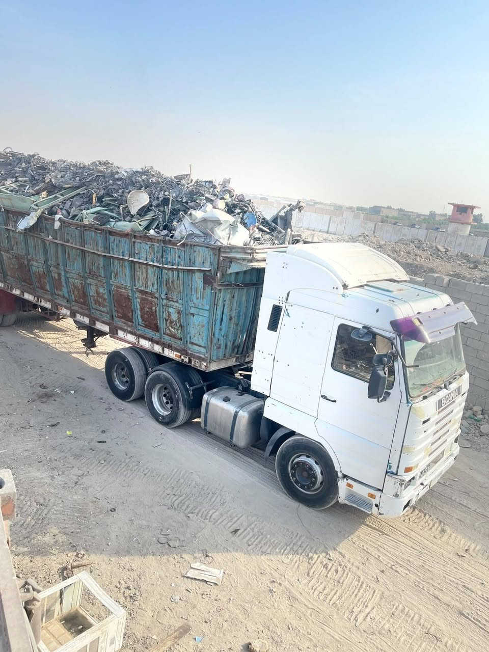 السلام عليكم سكانيابس لراس للبيع موديل 93 محرك 8/08 لاتبخير ولا تنقيص كير 900تيرات نص عمر السعر 150$وبيهة مجال قليل الاتصال ***********
