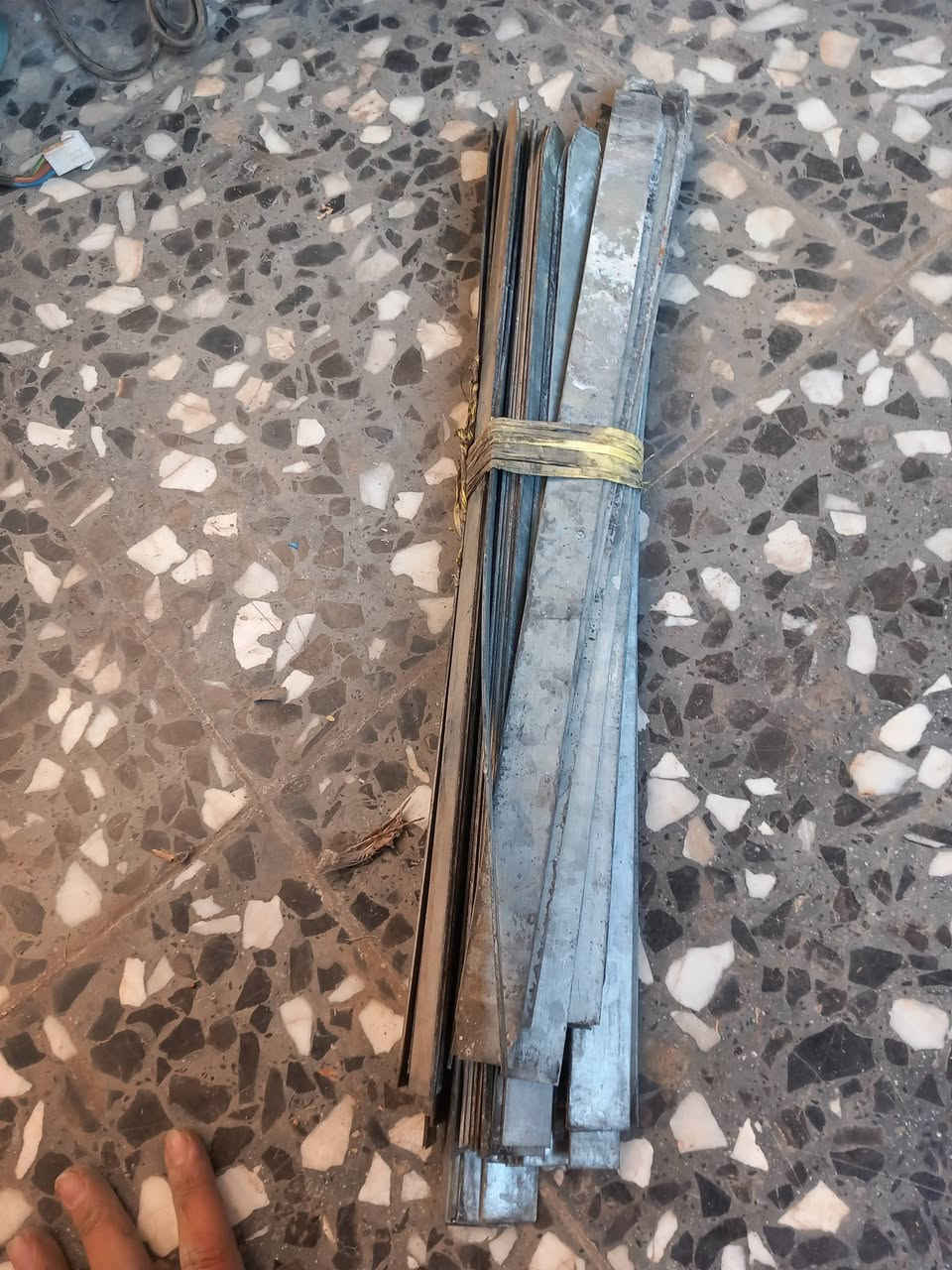 السلام عليكم موجود ماطور مي جديد بل باكيت للبيع وياهن مضخات تبريد عدد٣ وياهن شياش كباب سعرهن ٥٠  واتساب
***********
مكاني بغداد
