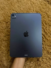 ايباد برو • M4 • ٢٥٦