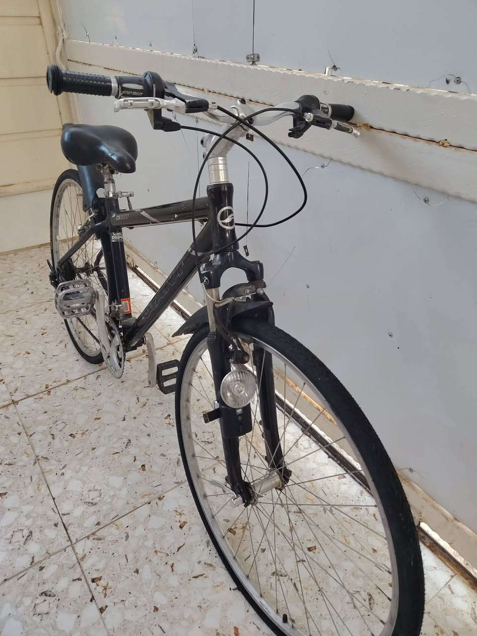 پاسکیل c700 حەجم 28 کامل فافۆن پاسکیلێکی پاکو کەم بەکار هاتو  سعری   ٨٥  هەزار  لەکەلارە
***********
