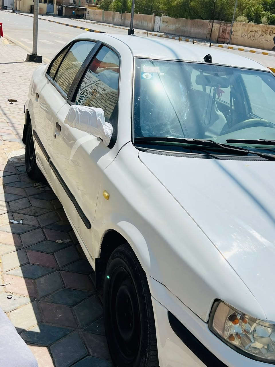 🚗 سمند للبيع 🚗
الموديل: 2011 (مسجلة بالسنوية موديل 2010)
 المكان: كوت - مركز المدينة
 السعر: 36 ورقة
 الملكية: باسمي (سنوية وهزة جديدة)
: كير ومكينة فرنسي
 التبريد: شغال
 البودي: مبدل بيها بنيد فقط
 رقم التواصل: ***********

