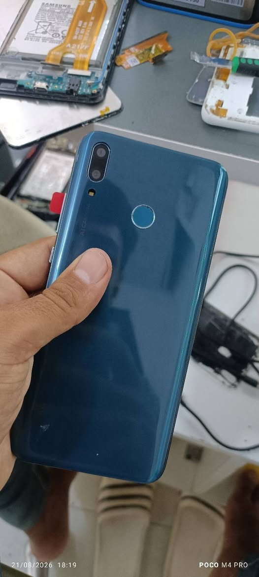 هواوي y9 2019 ذكراته 128 عشوائية 4 كامل شغال مبدل شاشه اصليه ضمان الفحص سعره 55 الف ***********
