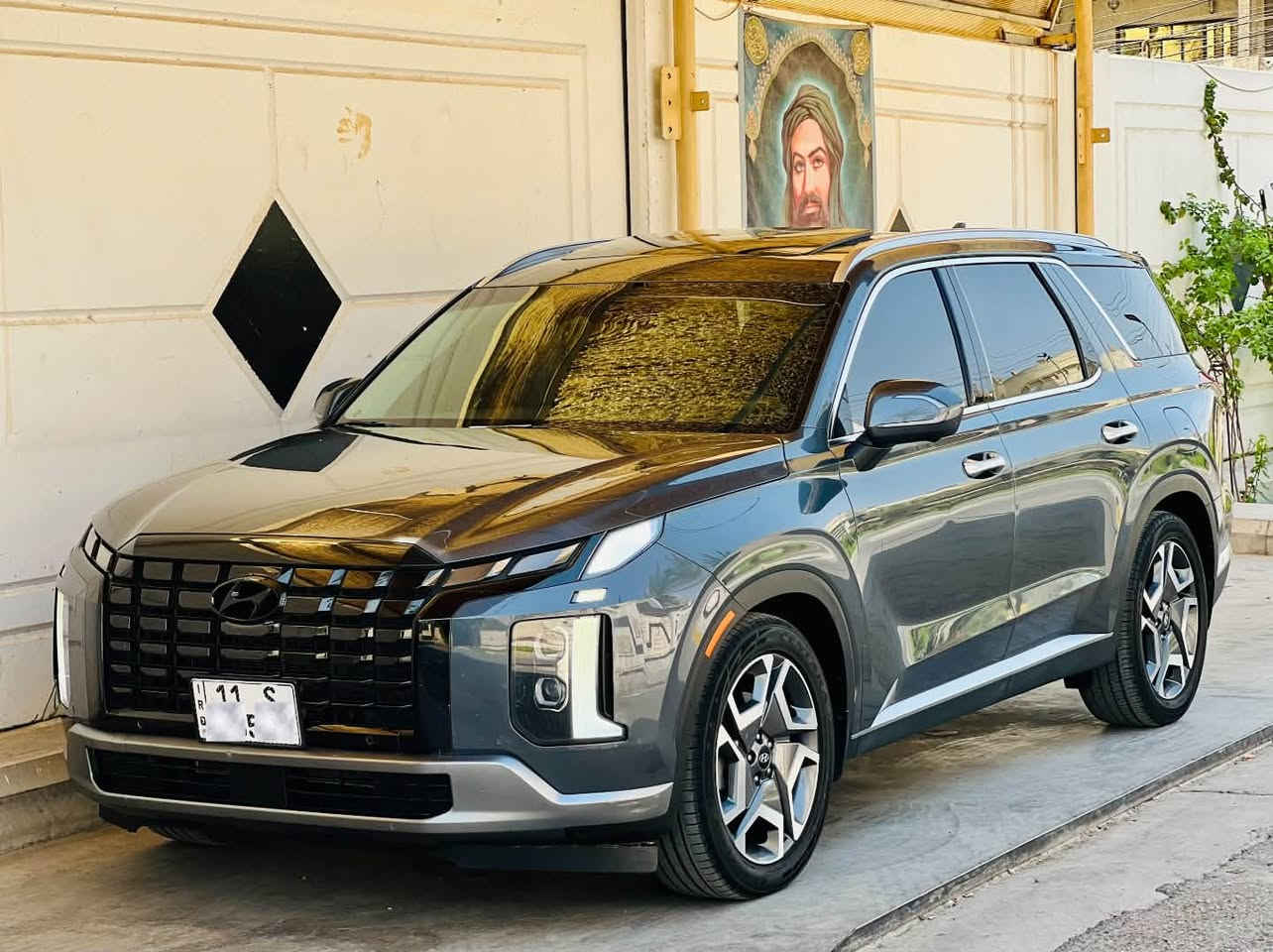 بيع مستعجل
باليسايد 2023 كالكرافي فول VIP كشنات منفصل  

السعر 247 وبيها مجال بغداد حرة بسمي 

مكاني بغداد *********** فقط اتصال

المواصفات فوول ماشية 26 الف
محرك 6 سلندر مكفول
بصمه ابواب + تشغيل 
بانوراما
كامرات 4 360 •
رادار امامي
نظام مانع انزلاق
 نظام ECO تقليل صرف الوقود  
رادار النقطه العمياء في المري الجانبي
تدفه وتبريد بالكشنات امامي 
تدفئة كشنات خلفي 
تدفئة ستيرن 
شاشه جبيره ديجتال متصل
تحكم كشنات أمامي كهرباء فول
كاميرا خلفية HD
خزن ميموي 
قيادة الستيرن 3 وضعيات 
سماعات انفنتي صوت عالي جداً
7 راكب بردات جانبية
جنطه كهرباء 
نظام ترحيب عند التشغيل والاطفاء
تبريد ٣ قطع 
نظام بلوتوث مع حاكيه 
حساس خلفي 

سيارة بدون ايرباك وبدون دواخل حادثه طخة سطحية صبغ بدون معجون فقط بنيد وقبق صندوك
