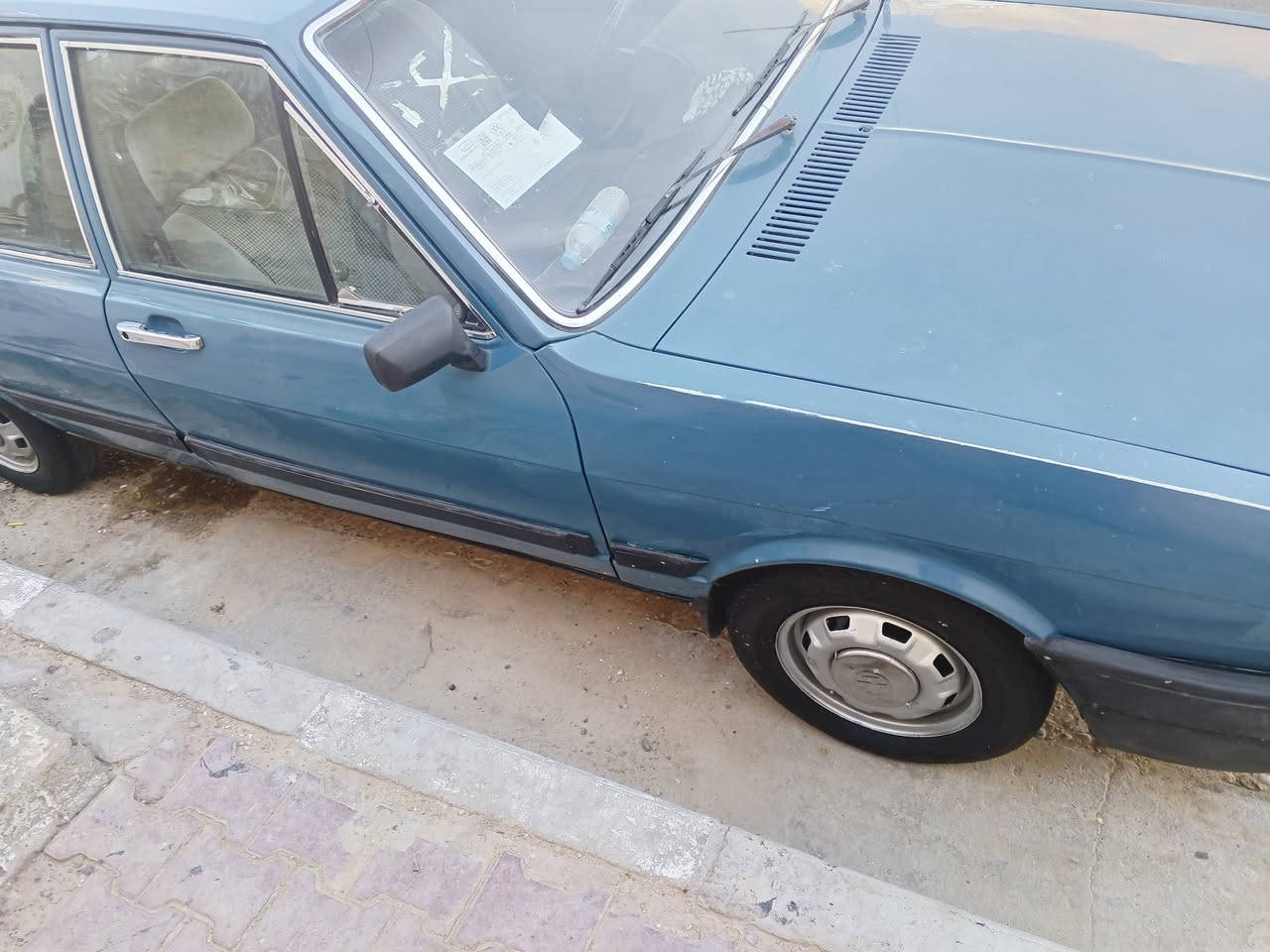 السلام عليكم برازيلي للبيع موديل 85 رقم دولي محرك جيد كير 5نمر مكانهه العمارة رقم الهاتف *********** سعر 28وبيهه مجال
